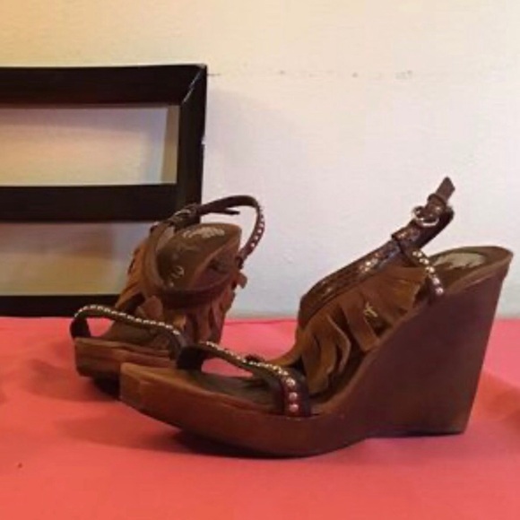 suede fringed wedge sandals - Picture 2 of 4